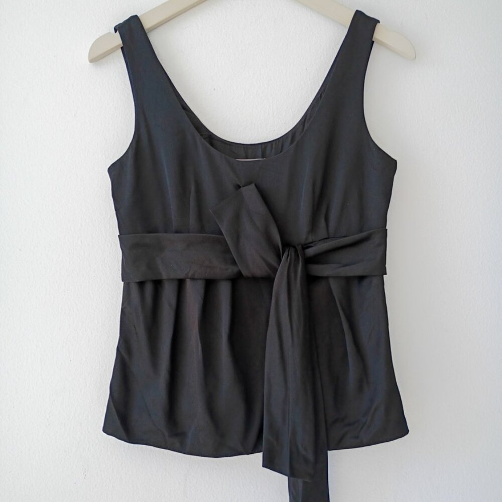 Ann Taylor Black Sleeveless Top Waist Bow Tie Silky Scoop Neck Sleeveless Size 0